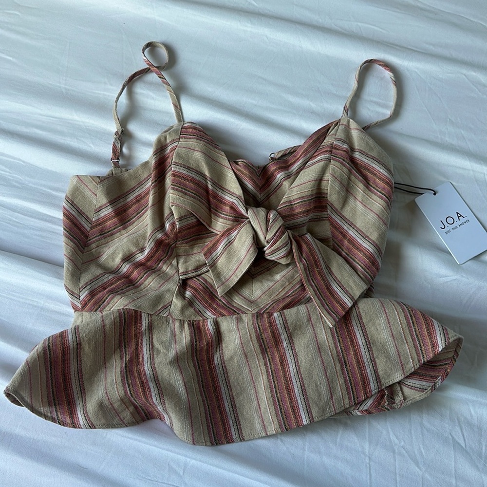 beautiful strapless blouse for this summer